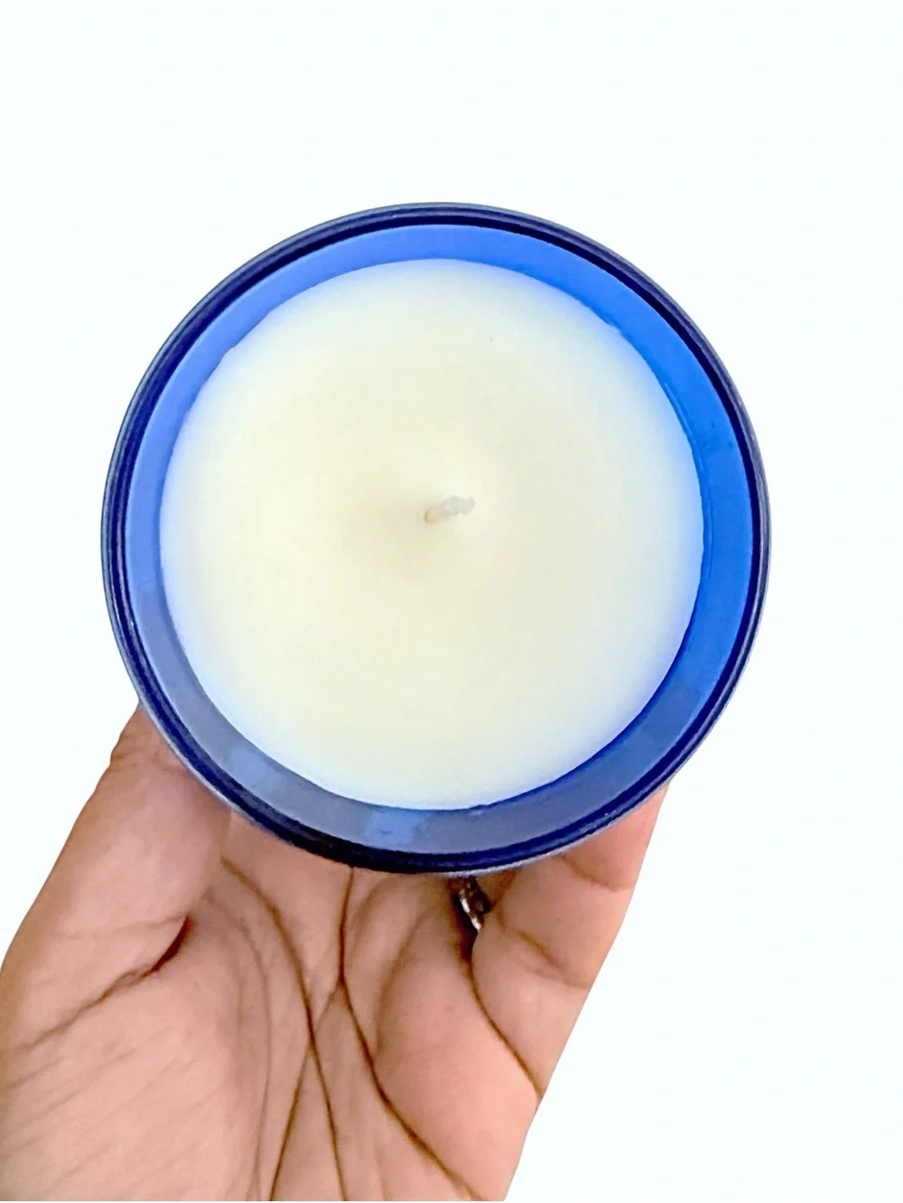 Leoben Company Capri Sunset Scented Candle - Blue and white
